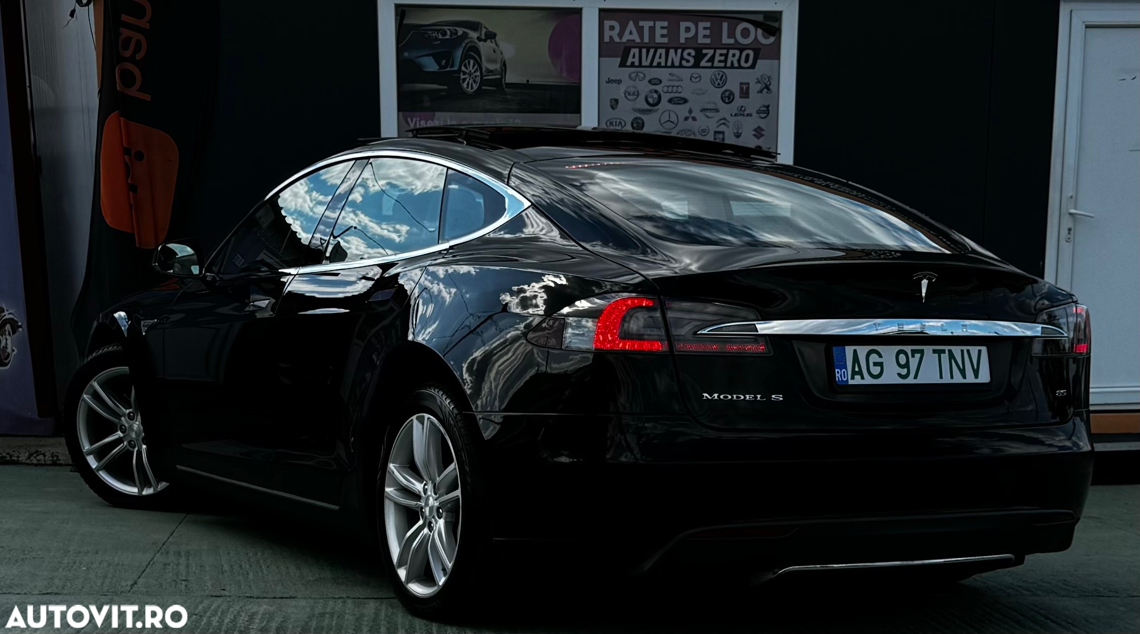 Tesla Model S 85 - 22