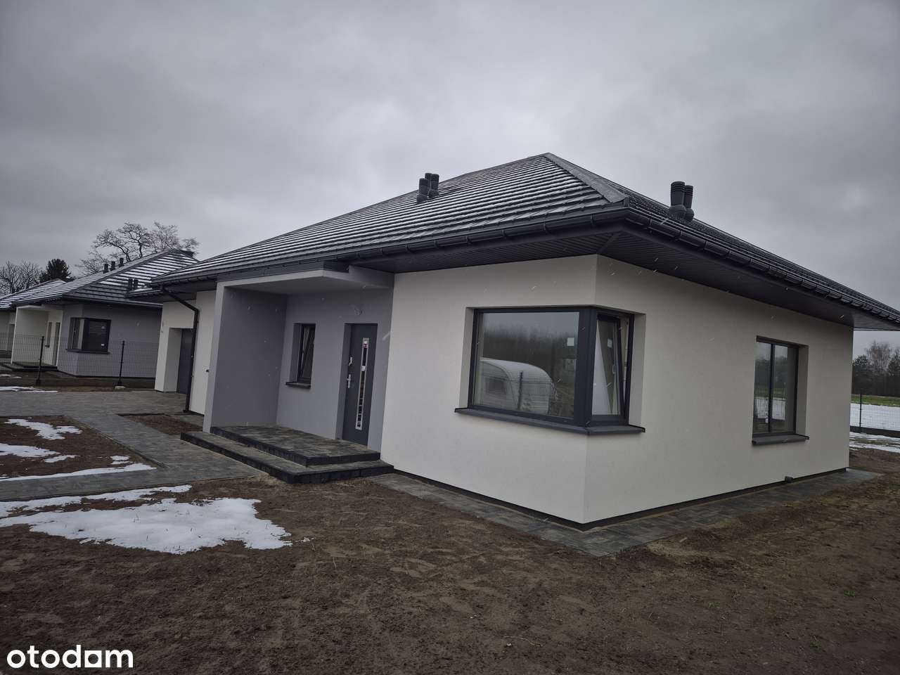 Nowe Domy Parterowe z podwójnym garażem-1