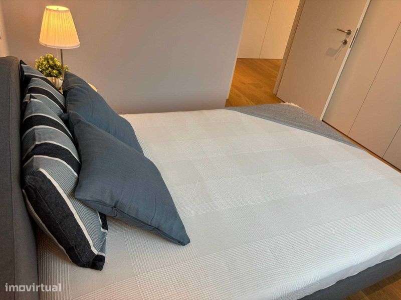 T1 com Piscina, totalmente mobilado e equipado - Grande imagem: 5/12