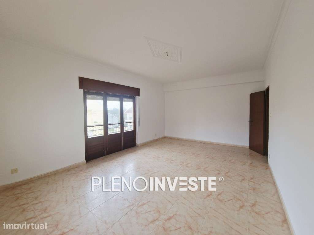 Moradia V3 com Garagem em Vale Milhaços-18