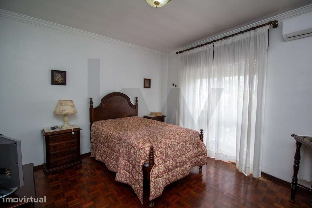 T3 mobilado e luminoso no centro de Almeirim — 980 €/mês - Grande imagem: 5/19