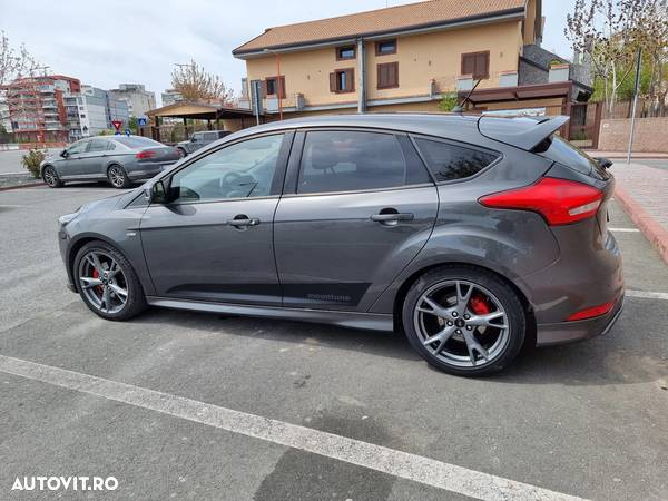 Ford Focus - 4