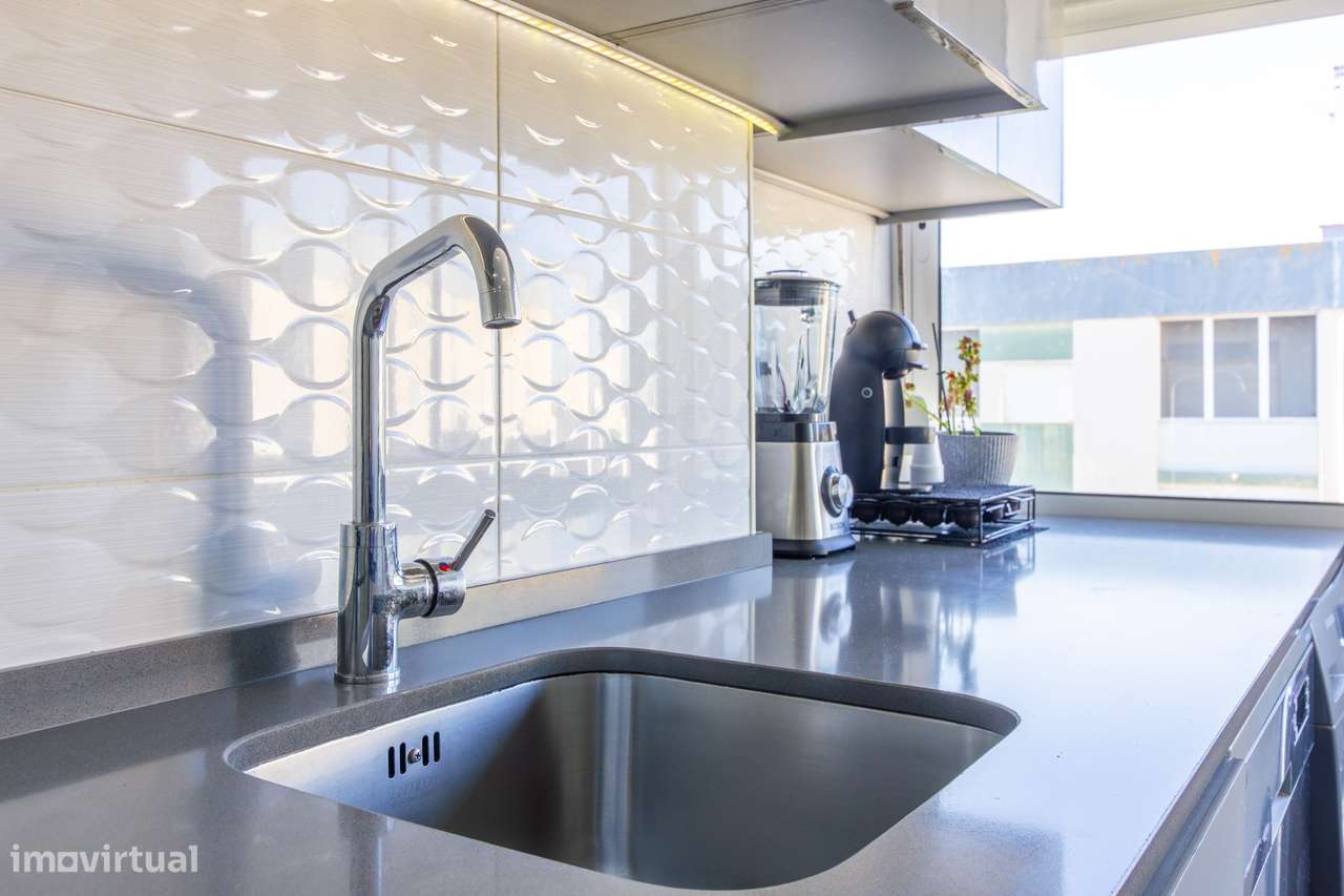 Apartamento T2 Remodelado em Almada - Grande imagem: 5/21