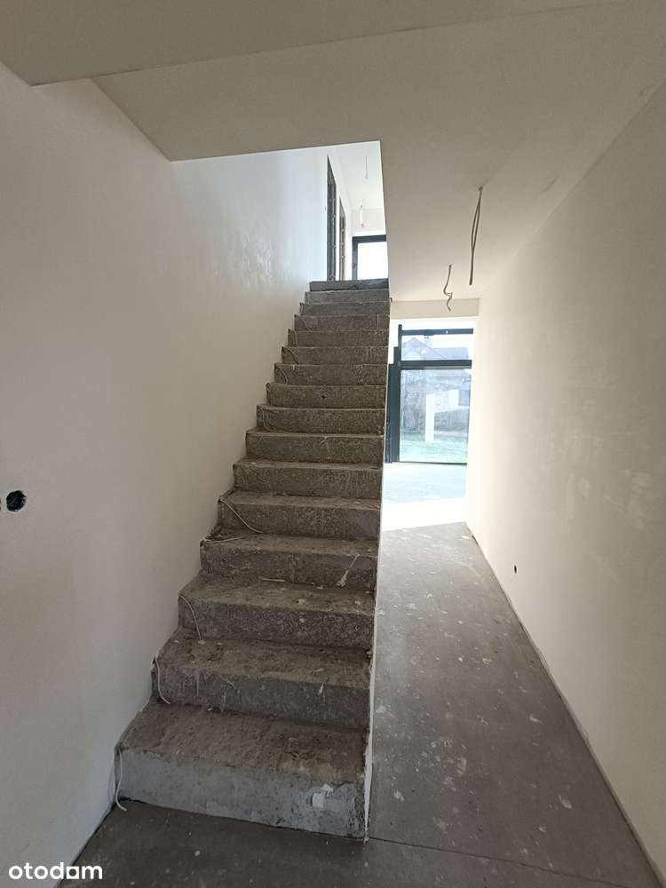 Dom w kameralnej dzielnicy Niwa, stan deweloperski premium-8