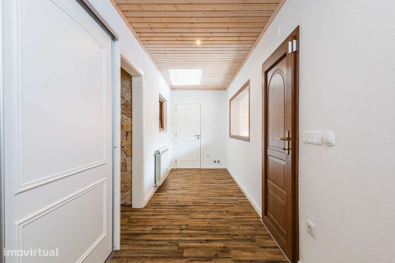 Moradia T4 renovada | Piscina Aquecida - Parceiros-28