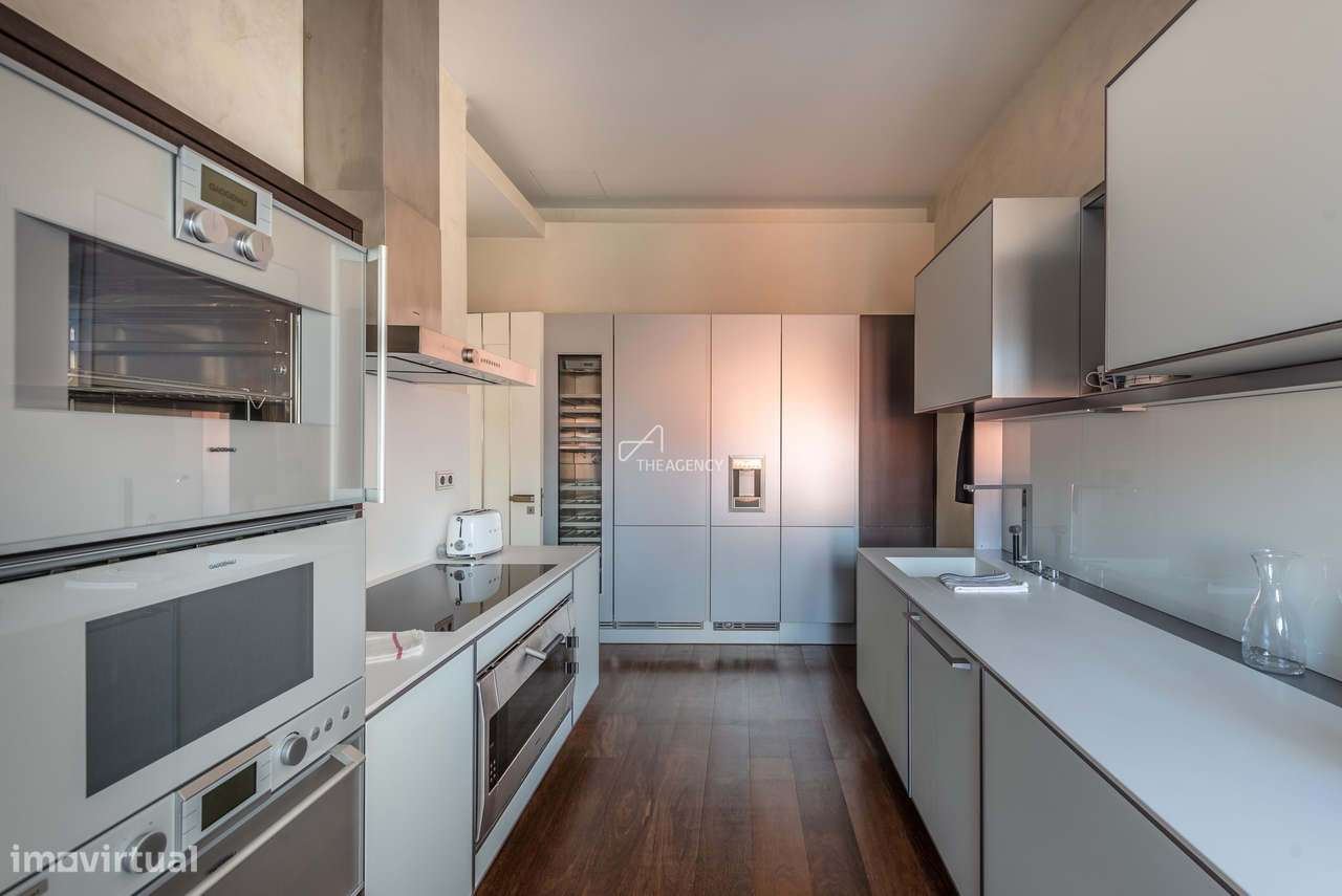 Duplex de luxo T2+1 com garagem no Chiado | 230 m² | Vistas panorâmica-12