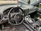 Porsche Cayenne Turbo - 14