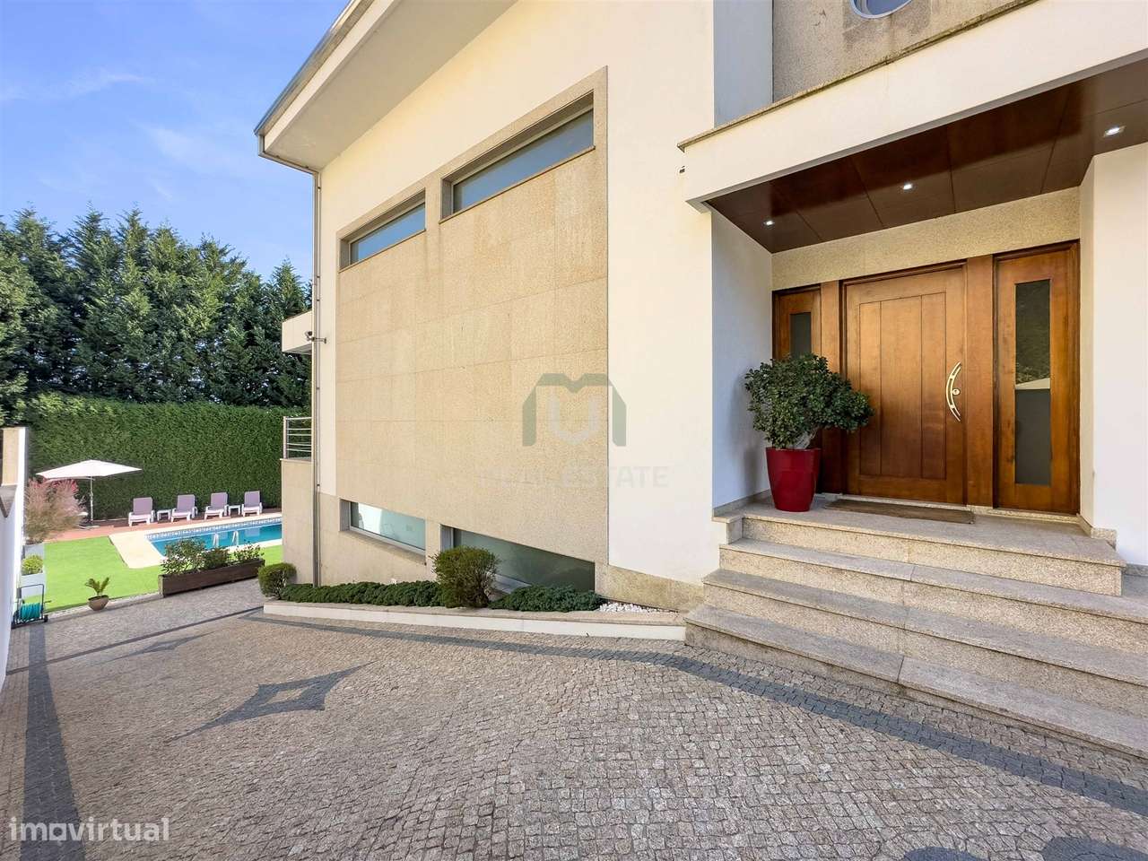 MORADIA  INDIVIDUAL COM PISCINA EM VALONGO-4