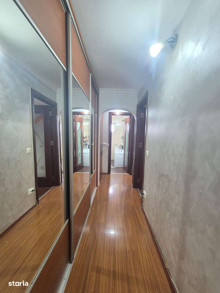 Apartament 3 camere Obcini de vanzare - Imagine principală: 5/8