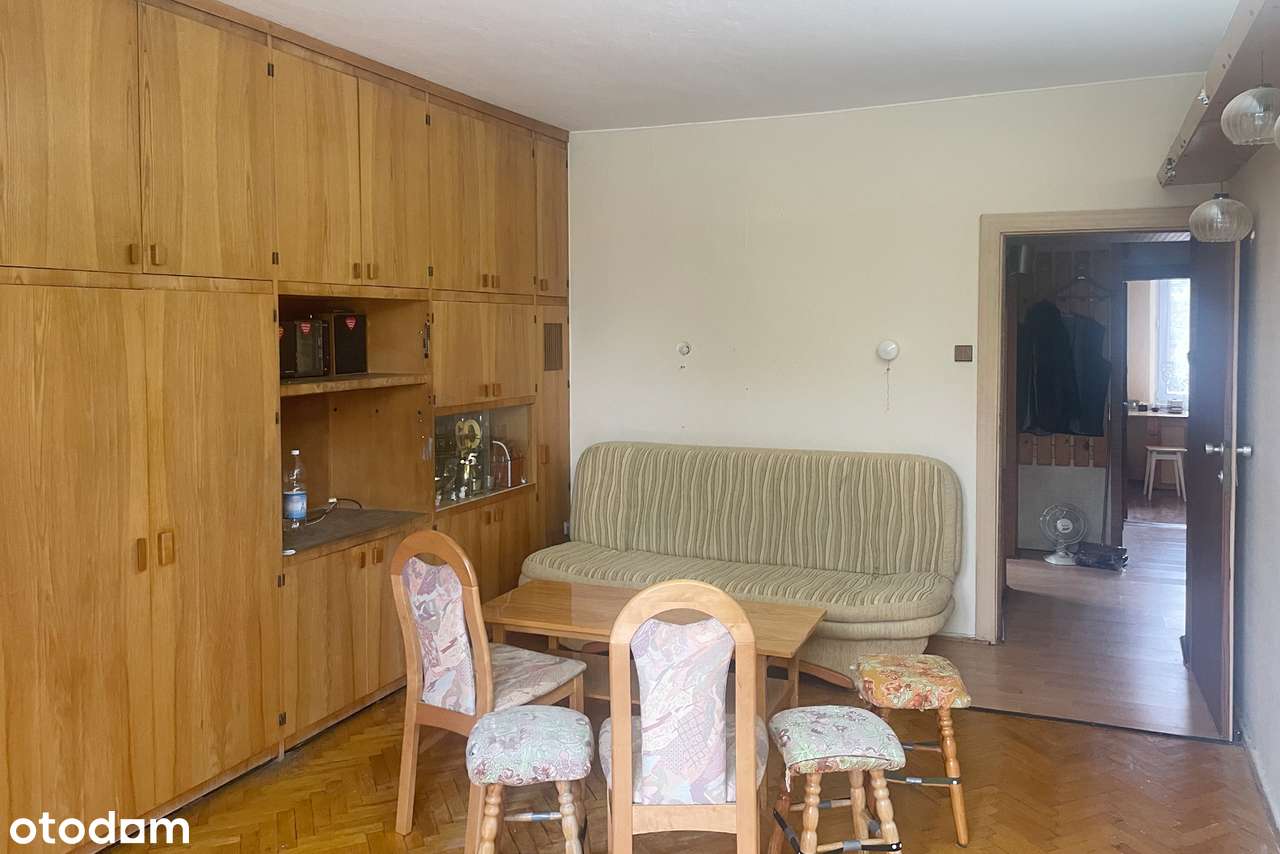 Przy tramwaju, z balkonem, piwnicą i parkingiem-13