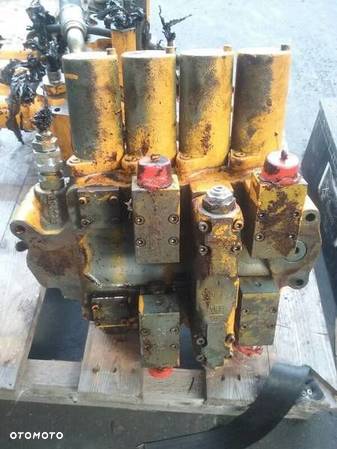 ROZDZIELACZ HYDRAULICZNY JCB 815 817 818 820 - 5