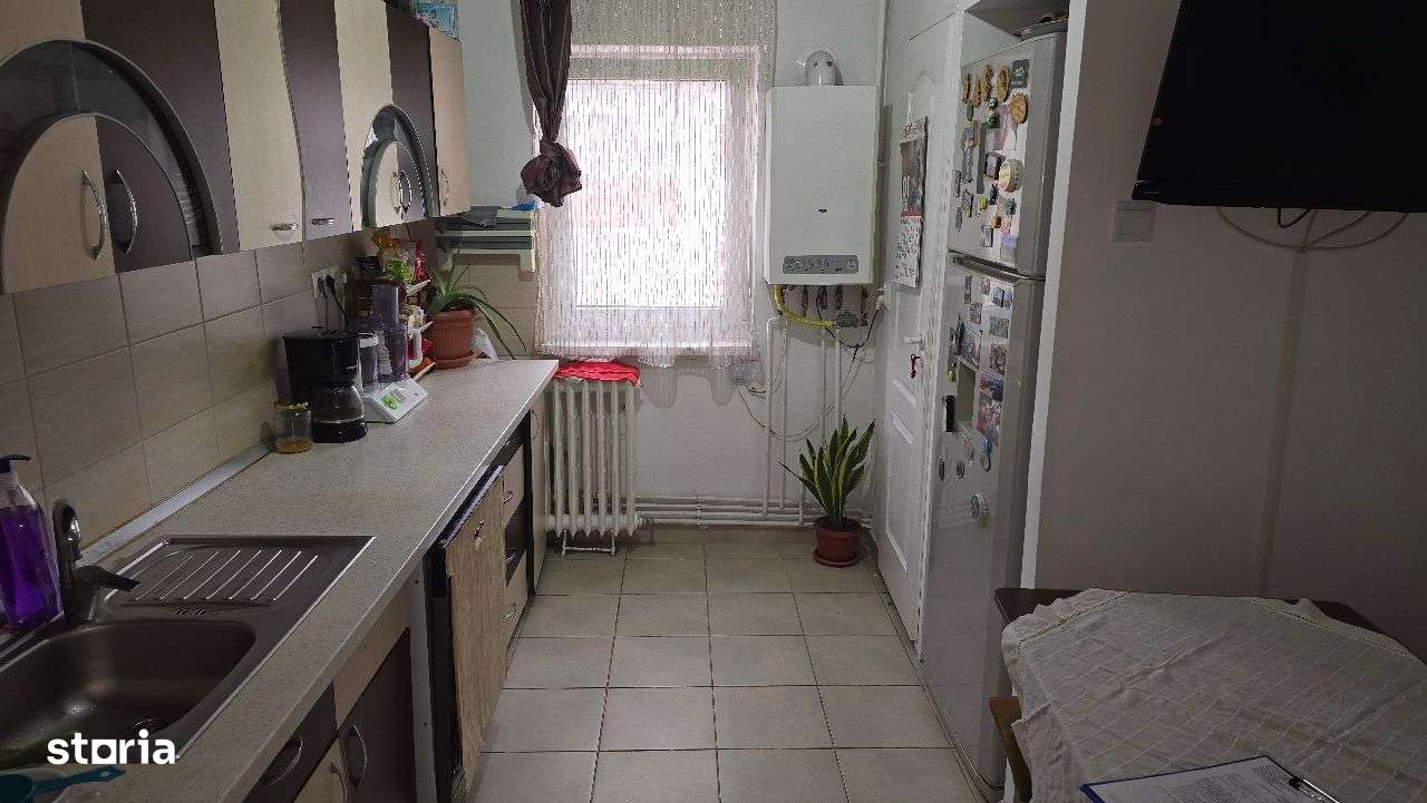 Vand apartament 4 camere decomandat in Deva, Miorita, et 3 - Imagine principală: 4/17