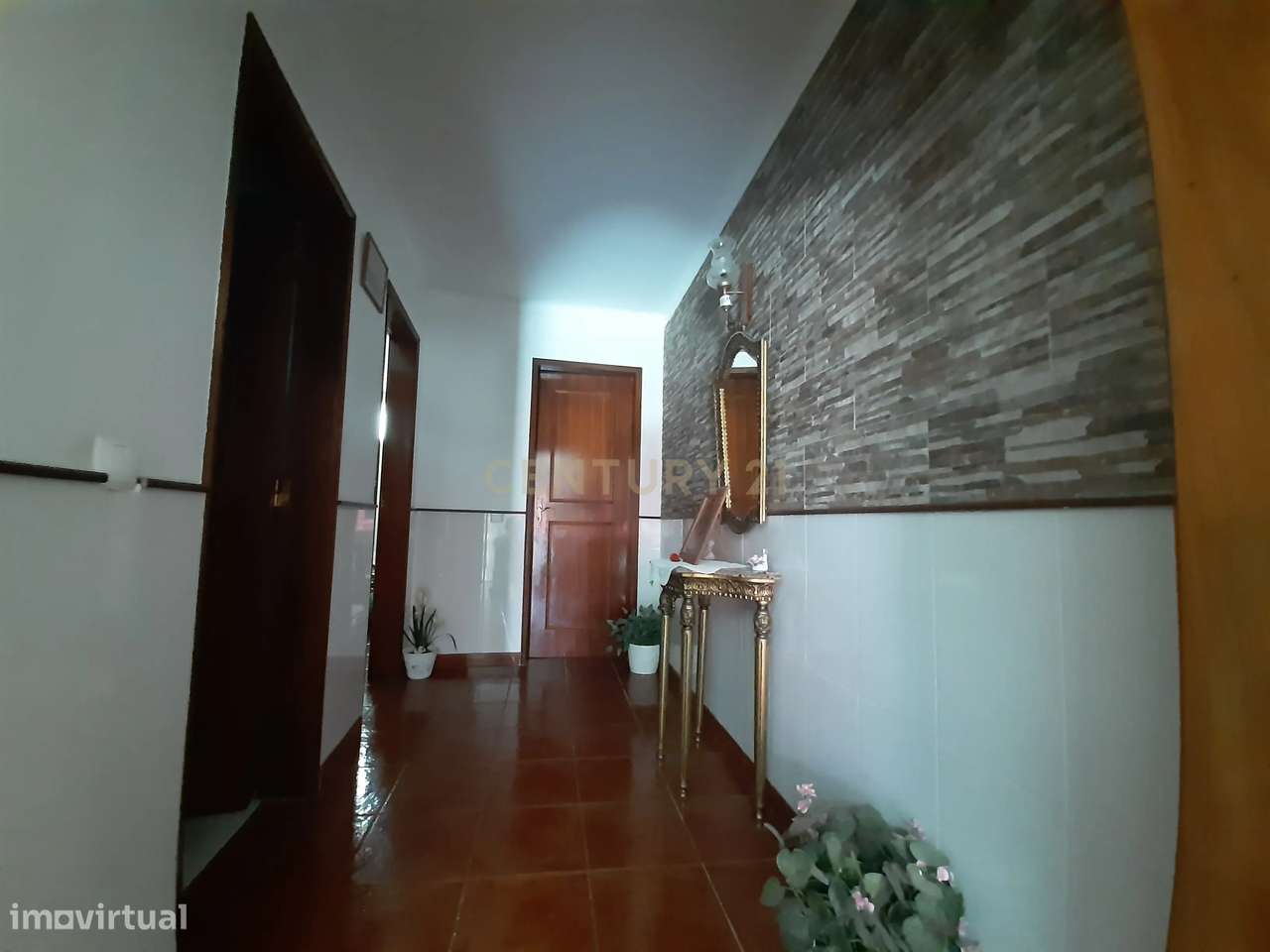 Espetacular Moradia T3 em Lousa com Garagem e Varandas-7