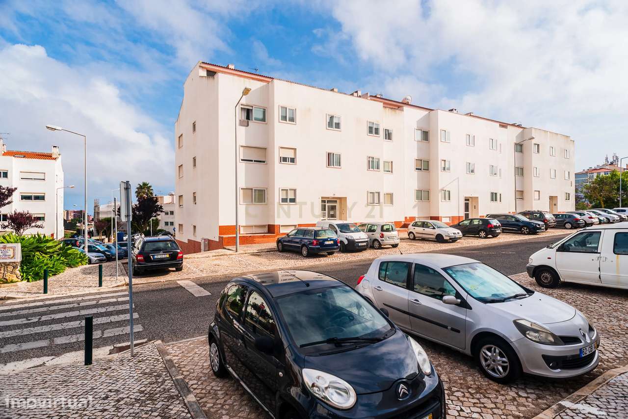 Duplex T3+3 com Vista Mar e Garagem Box – junto à praia e à A5-36