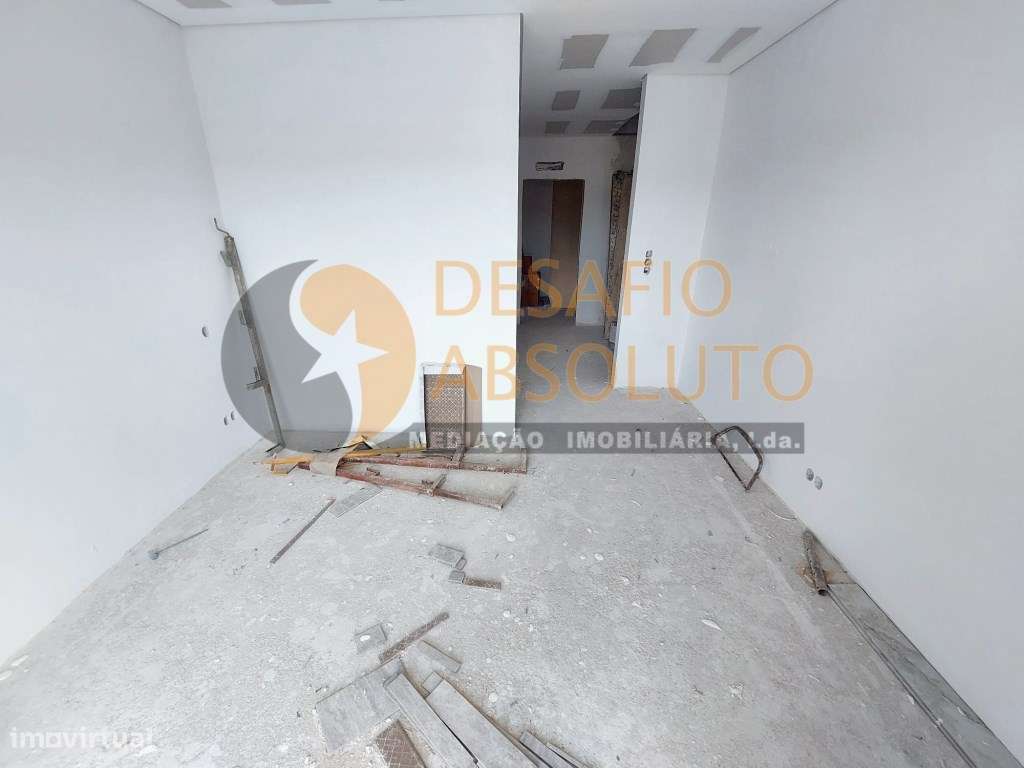 Moradia Geminada Duplex T3. Redondos, Fernão Ferro-18