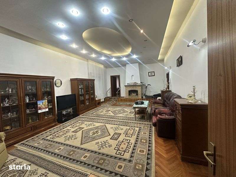 Casa de Vanzare pe Dealul Capela - Imagine principală: 4/6