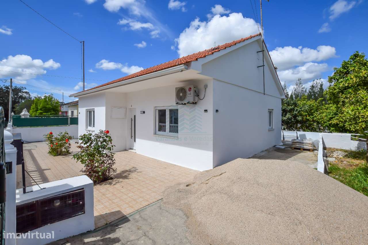 Moradia T3 remodelada com Anexos, Garagem e Poço.-39