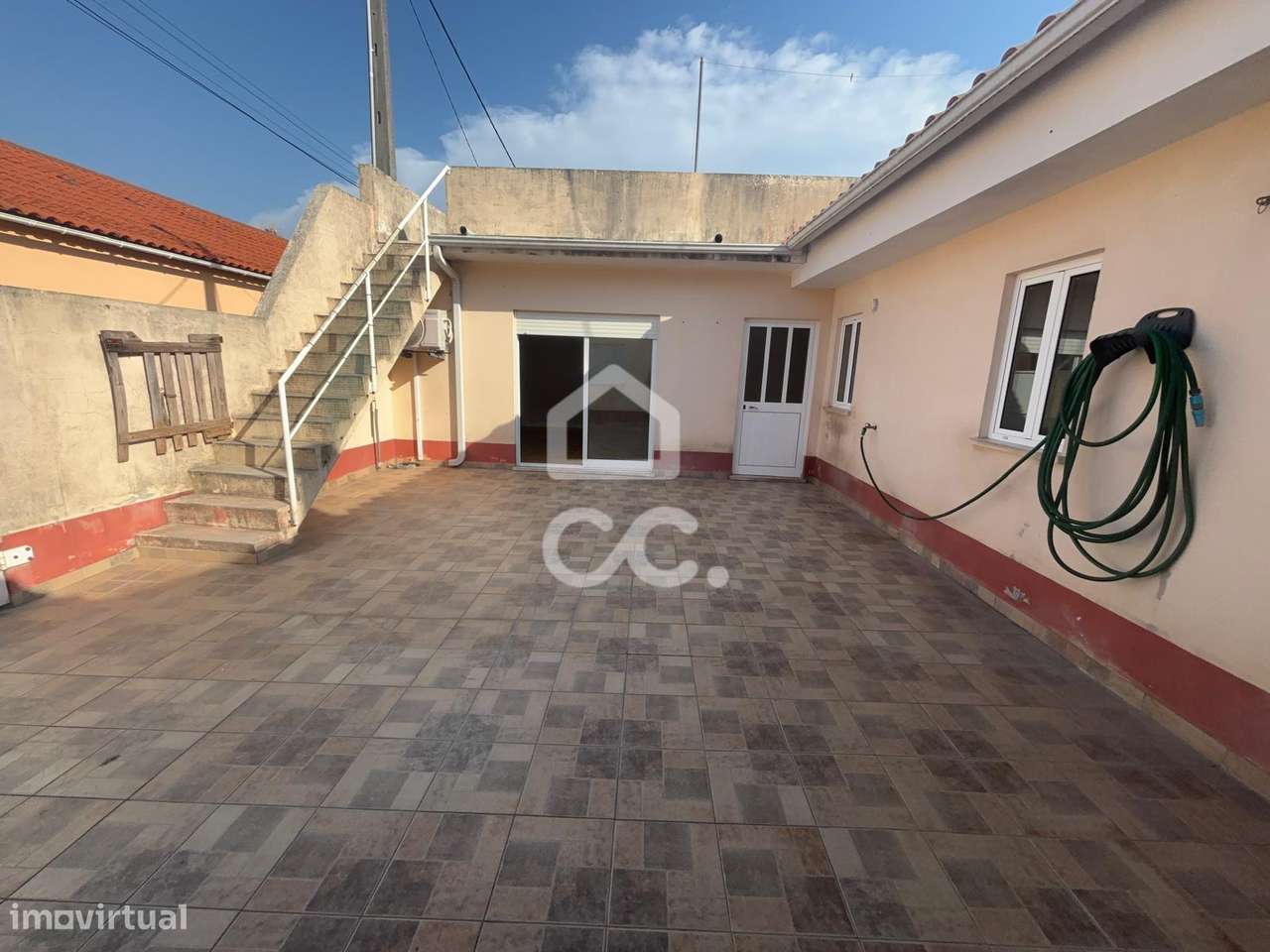 OPORTUNIDADE DE INVESTIMENTO---Moradia T2, Kitchenette, 2 WC de serviç-8