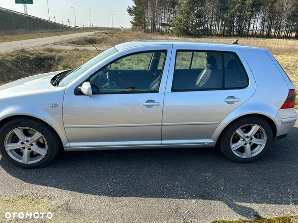 Volkswagen Golf IV 2.8 V6 4Mot - 3