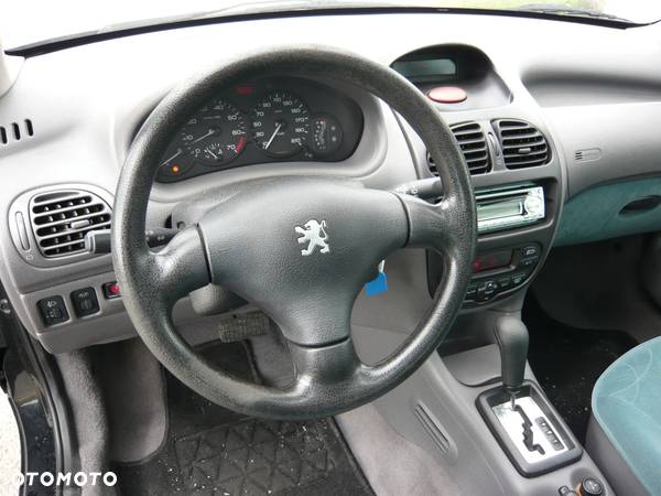 Peugeot 206 1.4 XT - 12