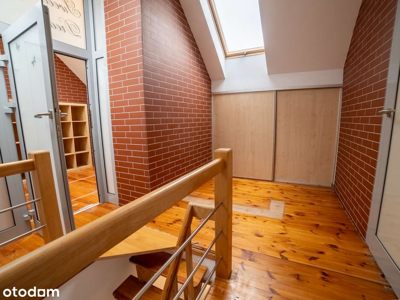 Dom 168m2 -6 pokoi-piwnica-duża działka -9 garaży- dwie działki bud.-15