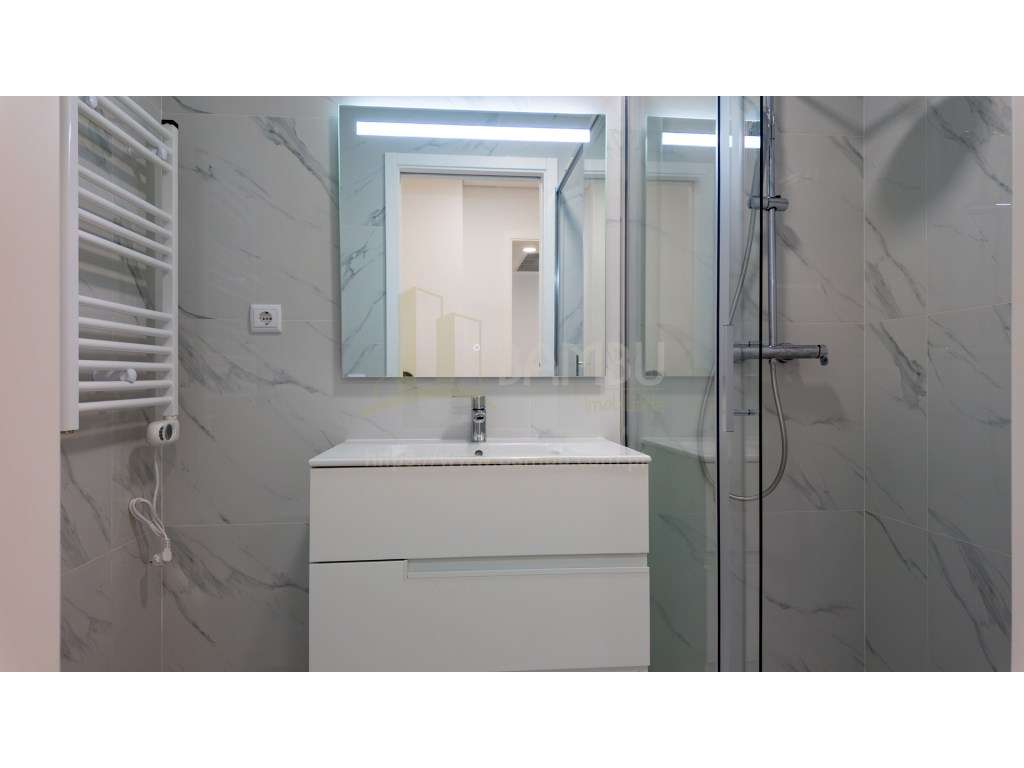 Apartamento T2 (NOVO) com lugar de garagem-20