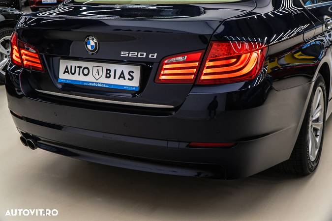BMW Seria 5 520d Aut. - 14