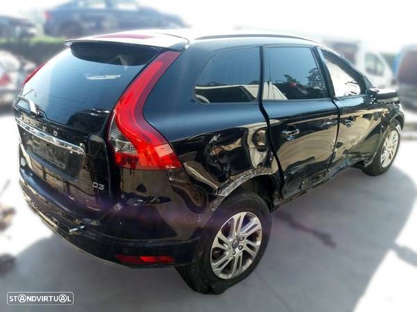 Volvo XC60 2.0 D3 (150CV) de 2017 - Peças Usadas (6193) - 3