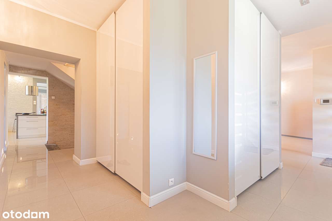 Willa z Duszą i Potencjałem w Łomiankach – 1000 m² luksusu-14