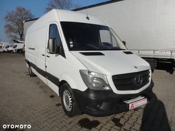 Mercedes-Benz Sprinter - 3