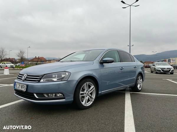 Volkswagen Passat Variant 1.6 TDI BlueMotion Technology DSG Comfortline - 8