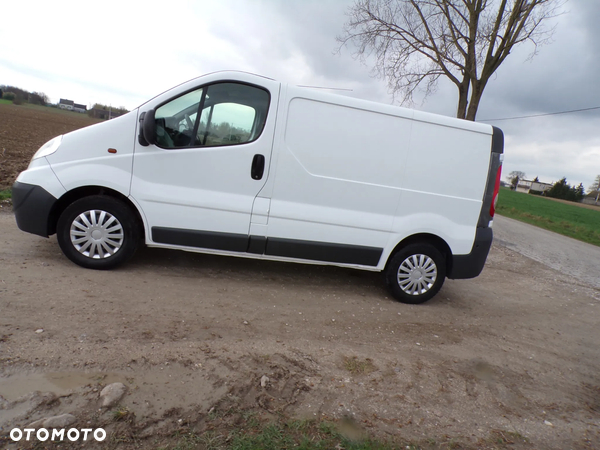 Opel Vivaro - 4