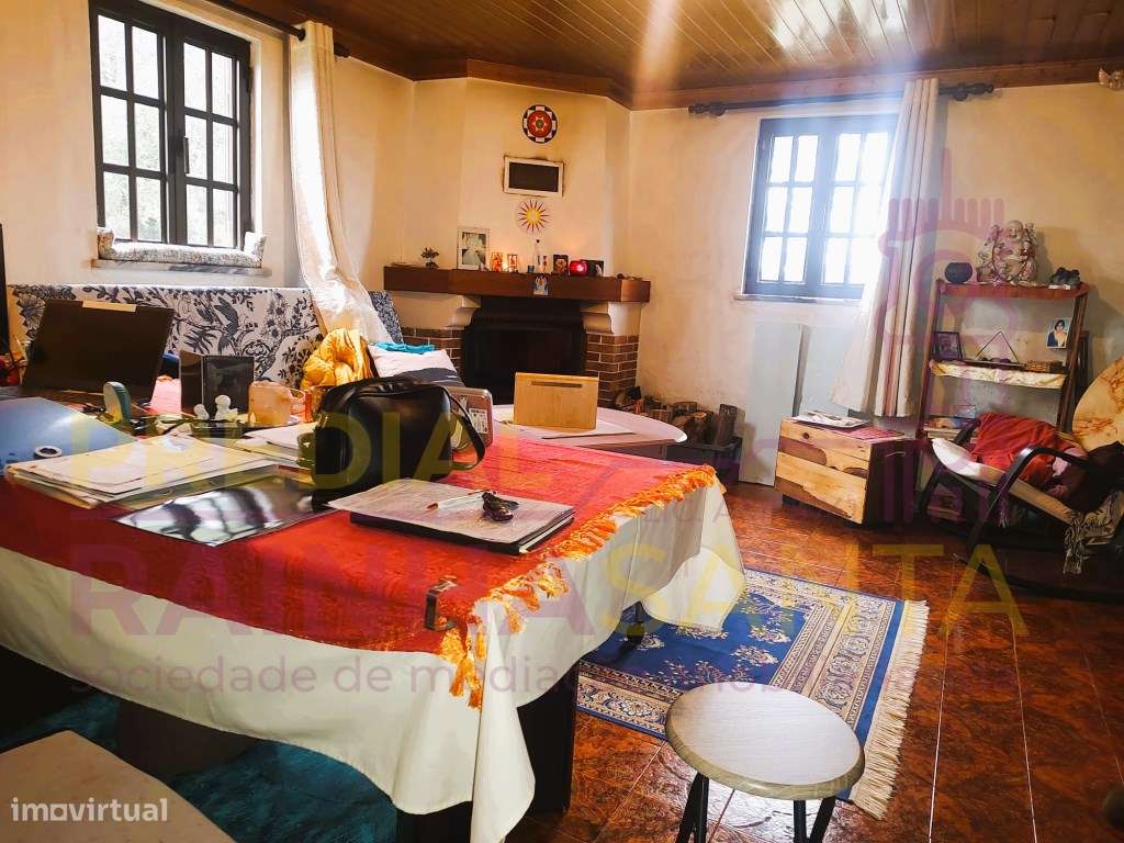 Moradia c/ 5000 m2 terreno , anexos, furo. 16 Km de Coimbra.-9