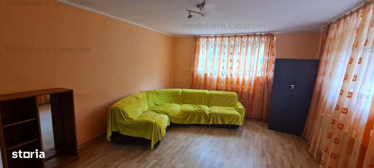 Casa individuala cu 2 apartamente, 6 camere,teren 403 mp,ASTRA.-5