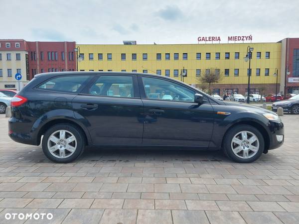 Ford Mondeo 1.6 Ambiente - 4