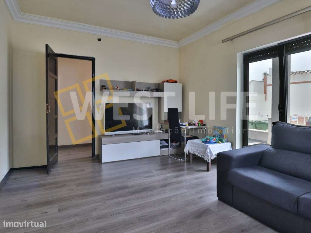 Moradia T3 com 4 anexos de tipologia T1 - Jardim com 500m2 - OPORTU... - Grande imagem: 5/36