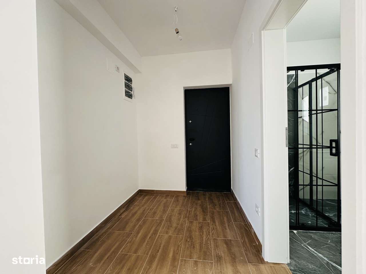 Casă Modernă de vânzare - 5 camere / 330 mp – Com. Berceni | 179.000 €-12