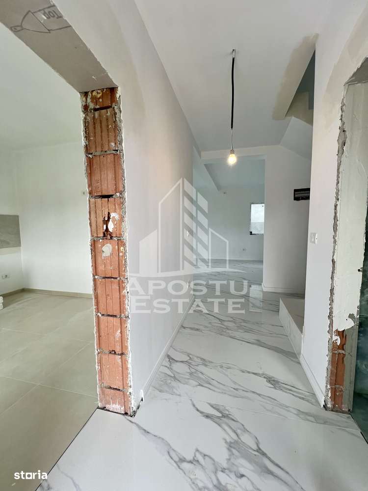 Duplex despartit prin camera tehnica, langa scoala, aproape de asfalt. - Imagine principală: 4/20