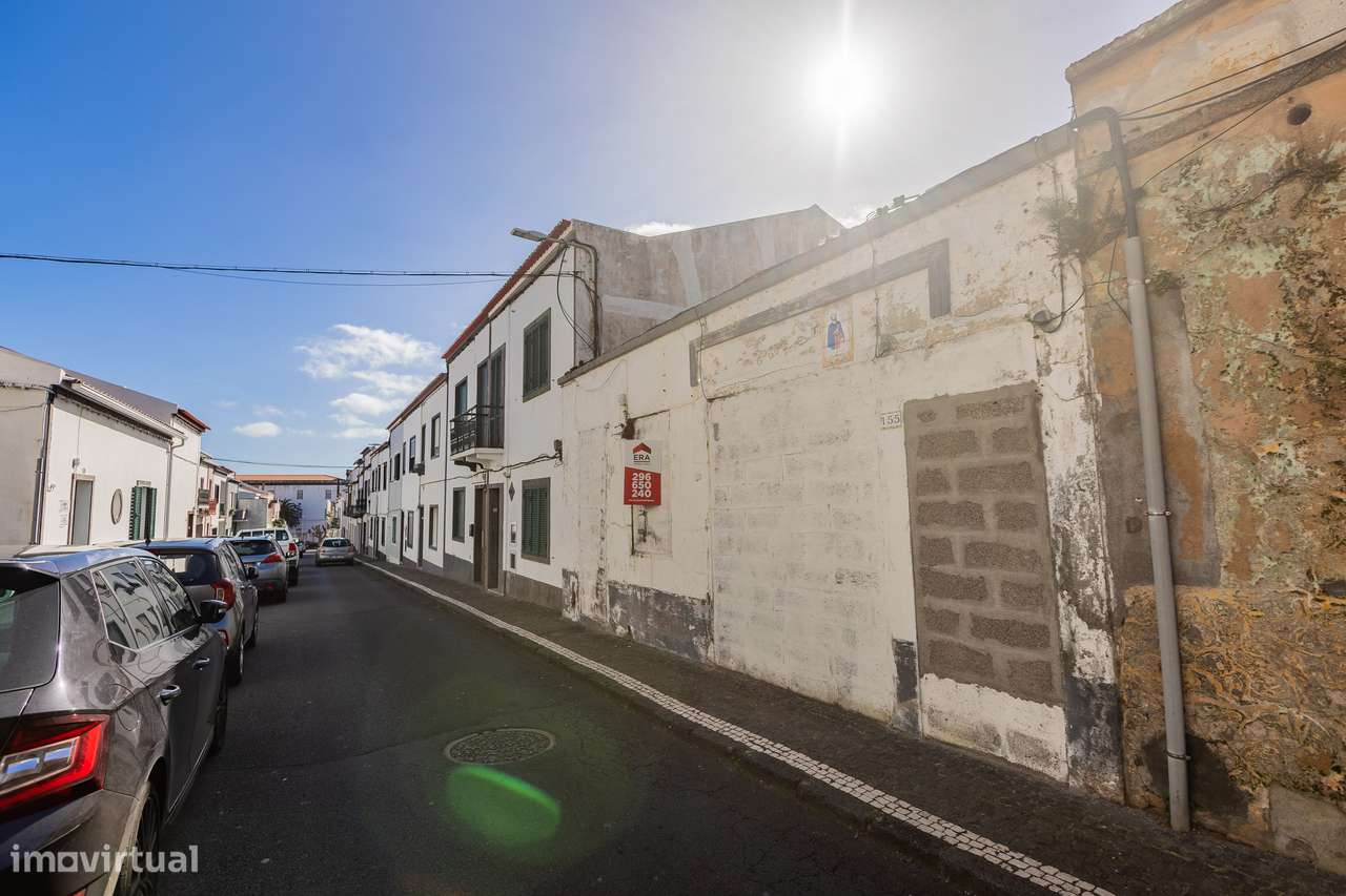 Ruína na Rua do Laureano-0