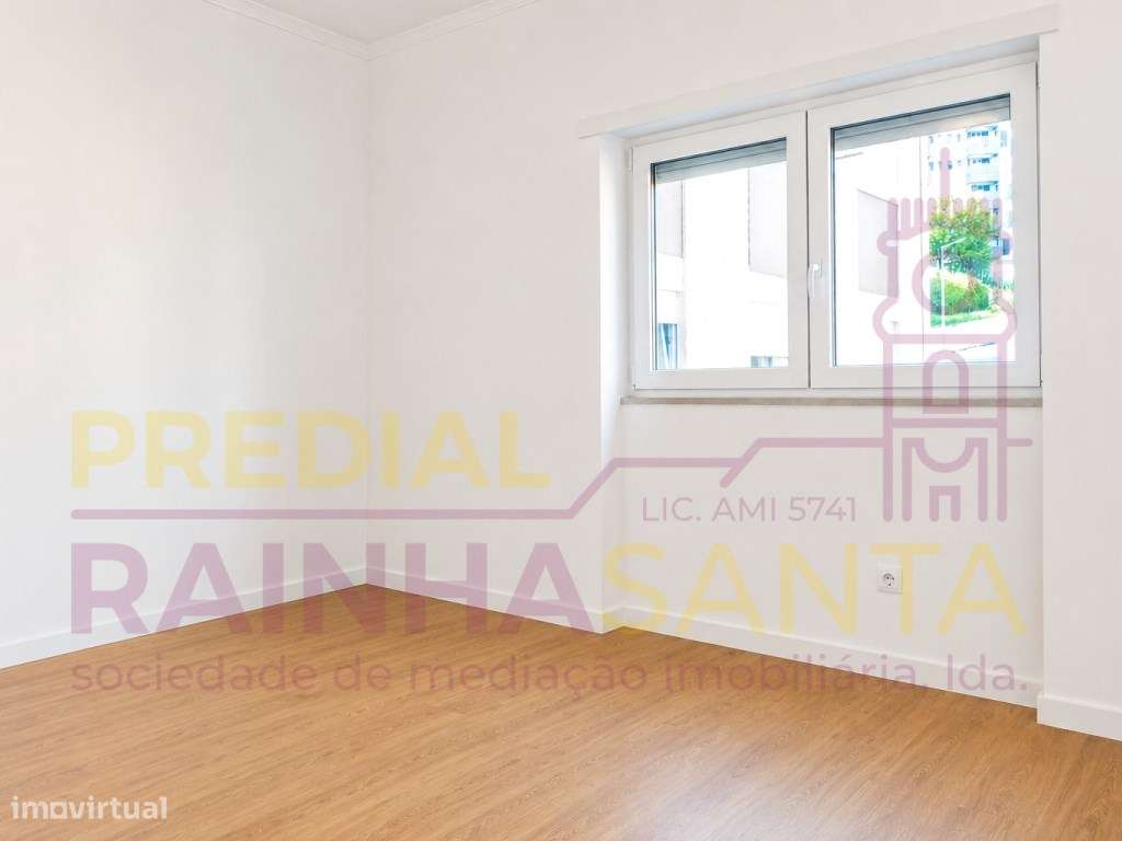 T3 Totalmente Remodelado na Solum, Coimbra, com Garagem Fechada-12