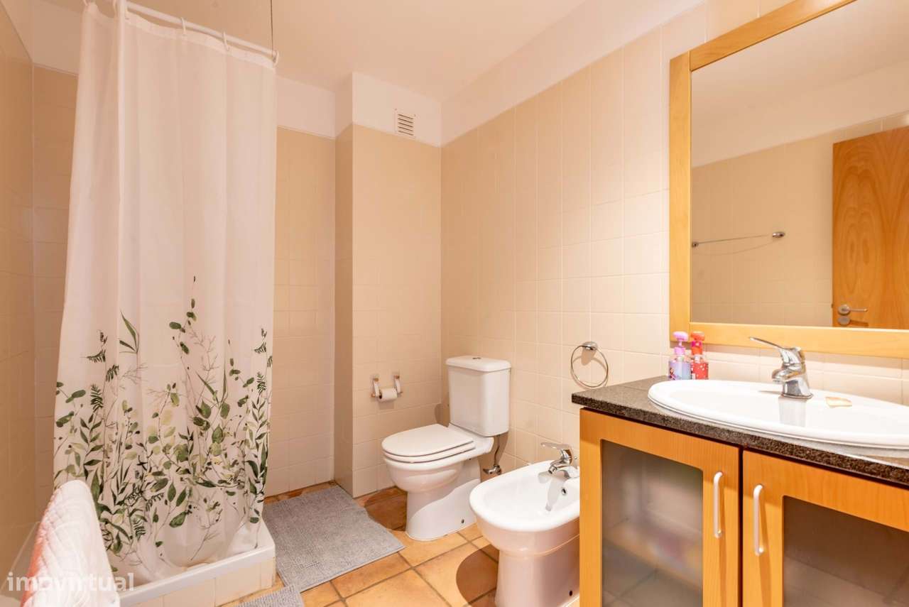 Apartamento de 2 quartos em Marina Park com grande terraço, piscina e-14