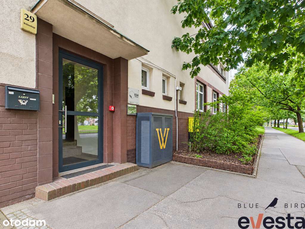 Przestrzeń biurowa 184,6 m² z tarasem i ogrodem