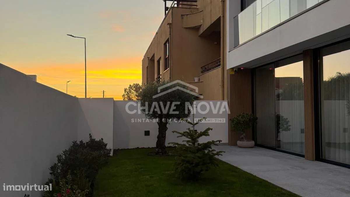 Moradia de Luxo T3 c/ Piscina a 400m da Praia | Lavra Matosinhos-15