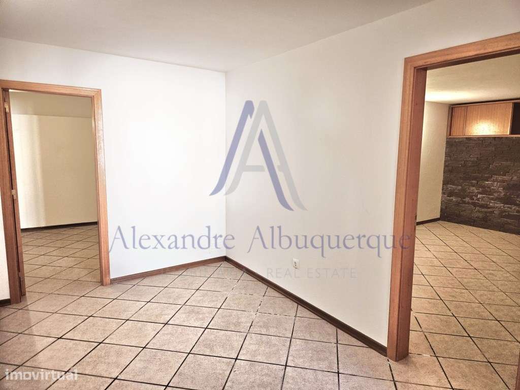 Moradia Isolada com Piscina T3+2-34