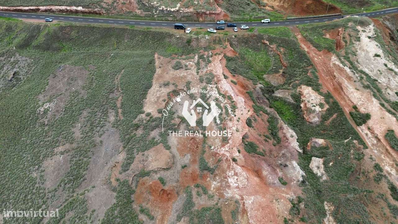 Terreno em Zona Exclusiva e Luxuosa do Caniçal - Grande imagem: 4/8