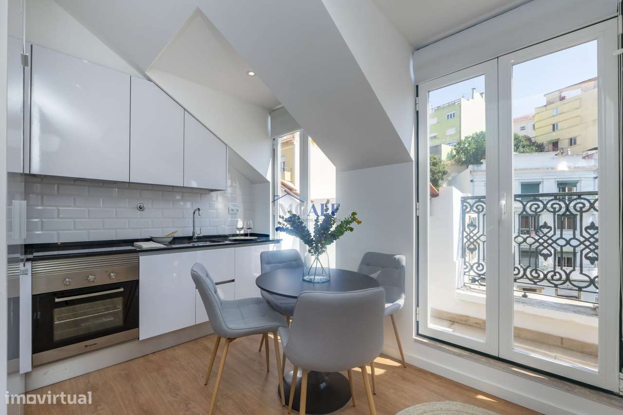 Apartamento T2 com terraço no Bairro de São Vicente - Grande imagem: 4/25