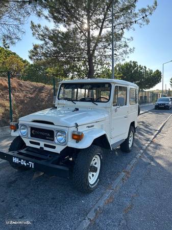 Toyota BJ 40 - 1