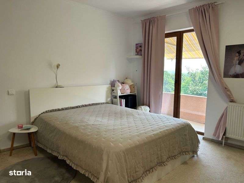 Vand casa complet mobilata in Barnova - Imagine principală: 5/8