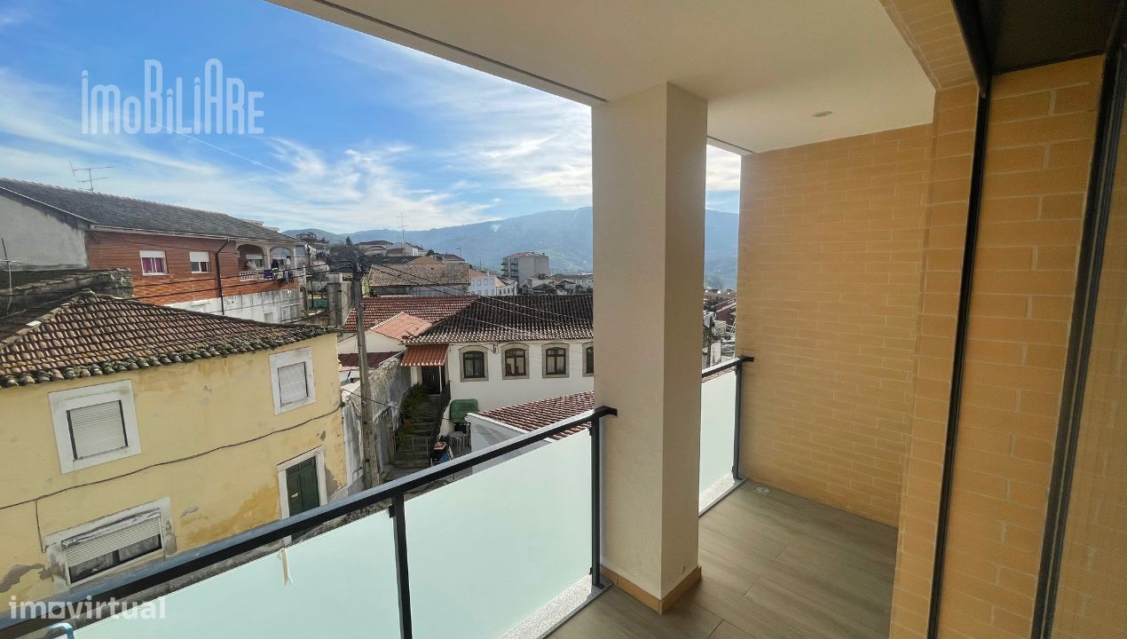 Apartamento T2 com varanda