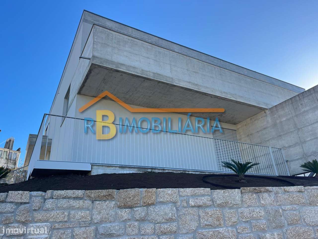 Moradia T3 Nova em Vila Nova, Arouca - Grande imagem: 2/22